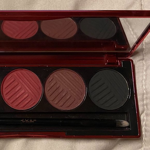 Dose of Colors Blushing Berries palette - Picture 4 of 4